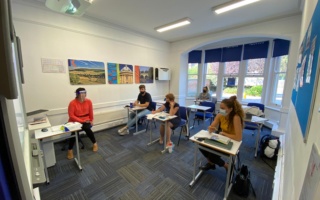 لغة إنجليزية مكثفة