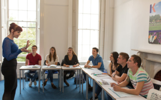 لغة إنجليزية مكثفة