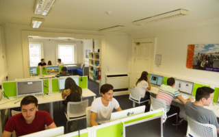 لغة إنجليزية مكثفة