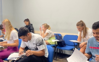 لغة إنجليزية مكثفة