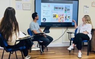 لغة إنجليزية مكثفة