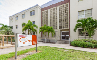 لغة إنجليزية مكثفة